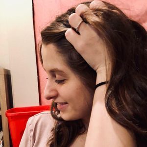 Meet your Posher, Alexis